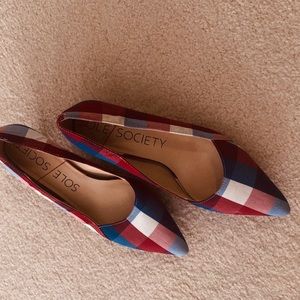 Sole society pumps
